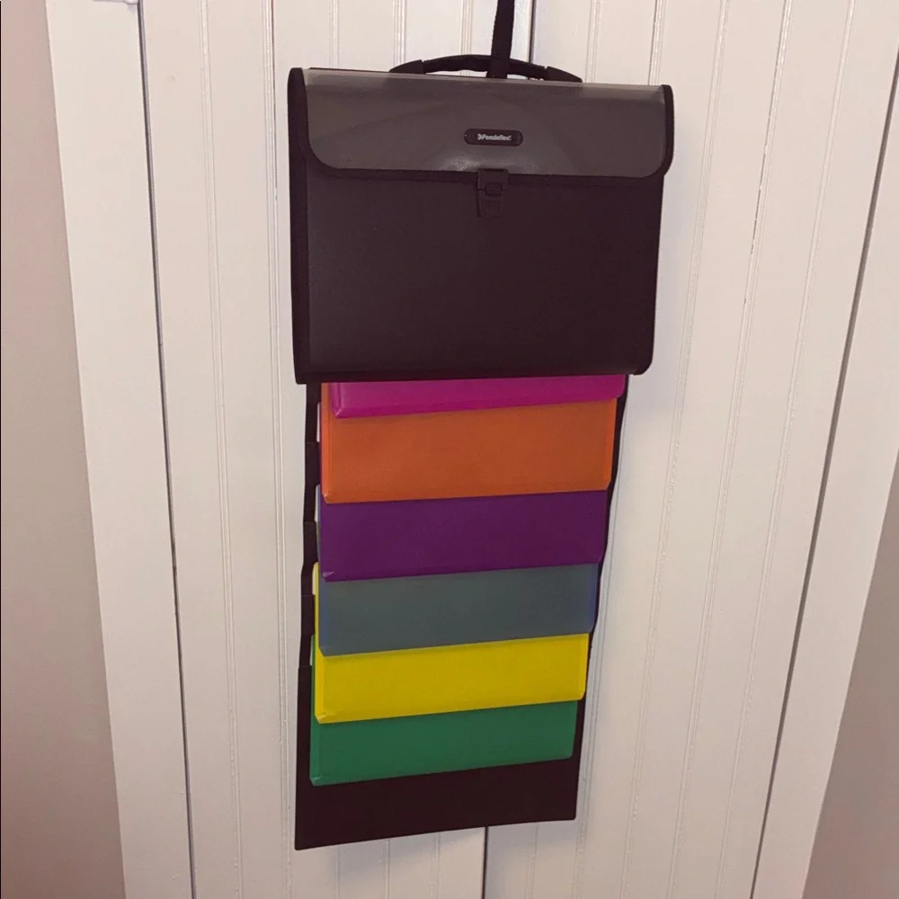 Pendaflex 6 Multicolor Hanging File Folders with Carry Case To Store Files